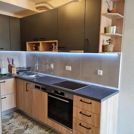 Porat Apartment Sumartin