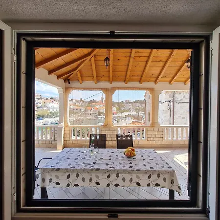 Apartment Porat *